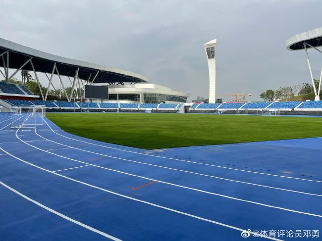 双腿放在调教台上调教h夏侯空